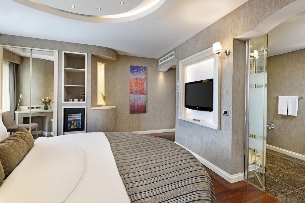 Limak Eurasia Luxury Hotel Istanbul Exterior photo