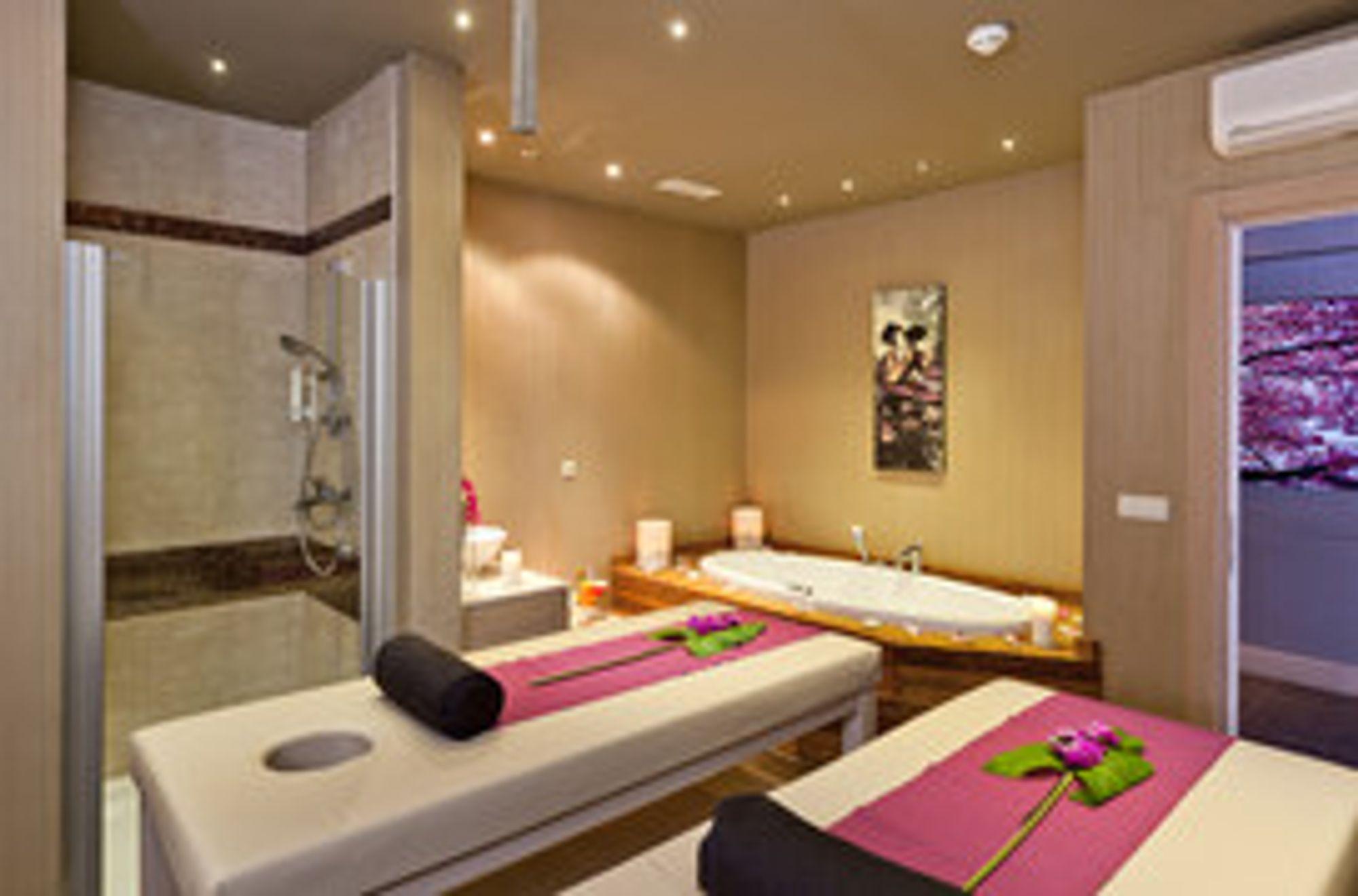 Limak Eurasia Luxury Hotel Istanbul Exterior photo